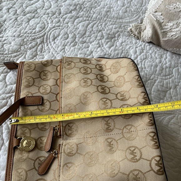 Michael Kors EUC Brown Logo Tote - Picture 11 of 13
